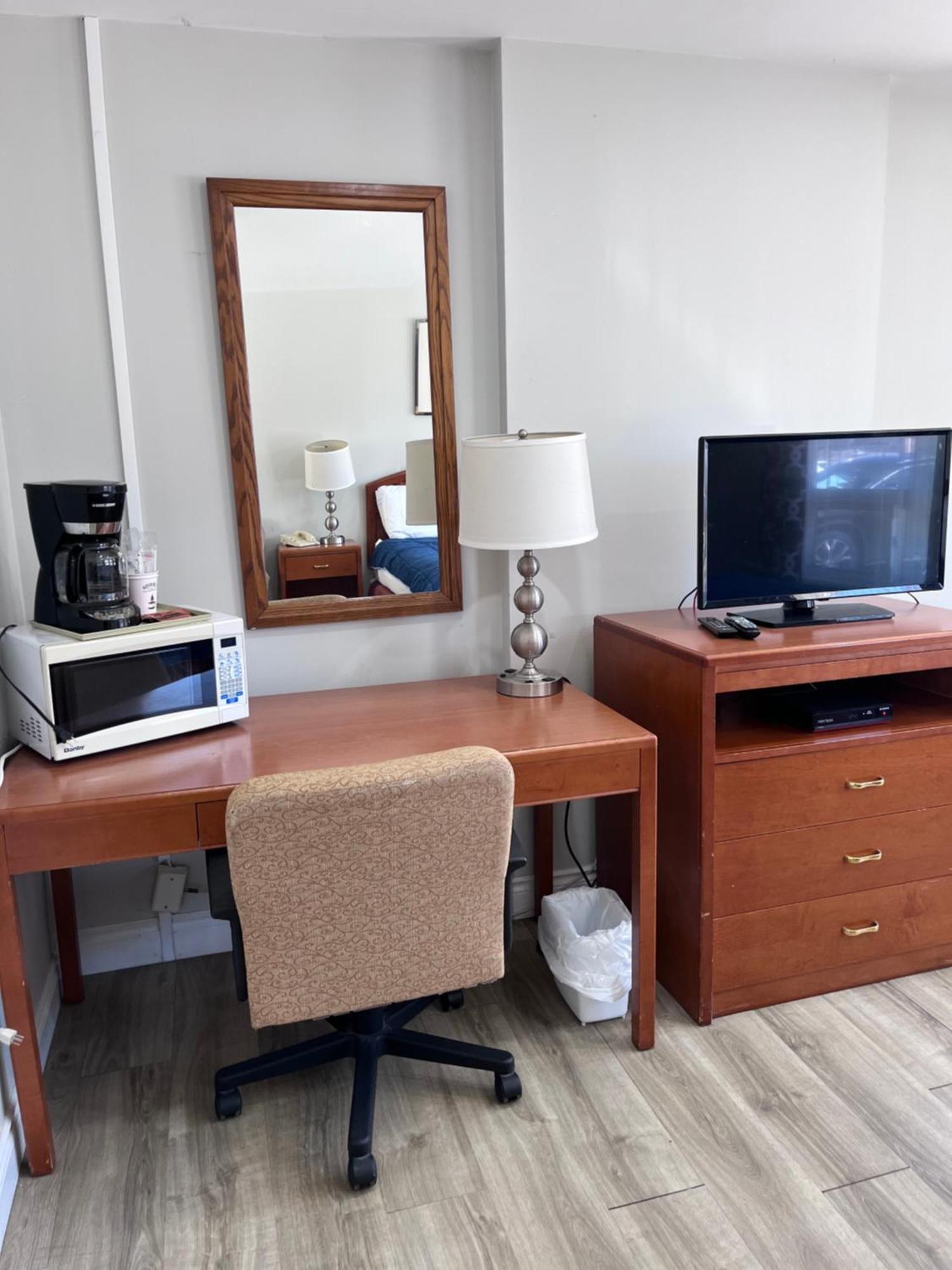 Knights Inn - Park Villa Motel, Midland Esterno foto