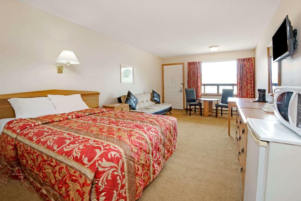 Knights Inn - Park Villa Motel, Midland Camera foto